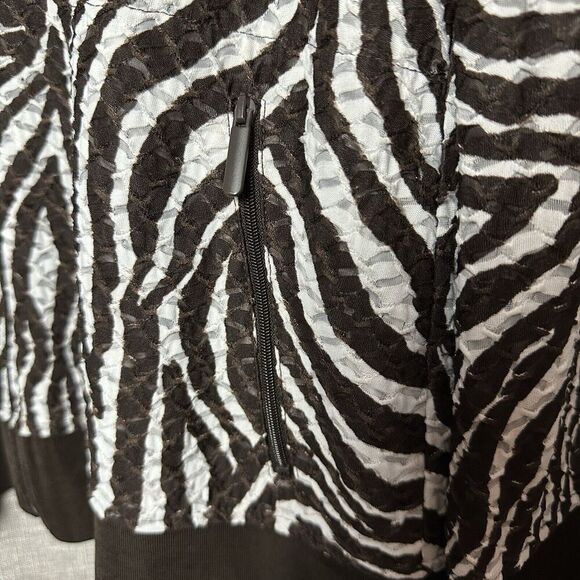 2/$30 Chicos Full Zip Track Jacket Size 2 L Zebra Print Semi Sheer Boho Stretch - Picture 10 of 12